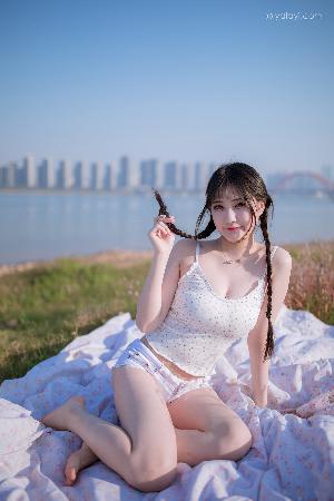 美丽小蜜桃